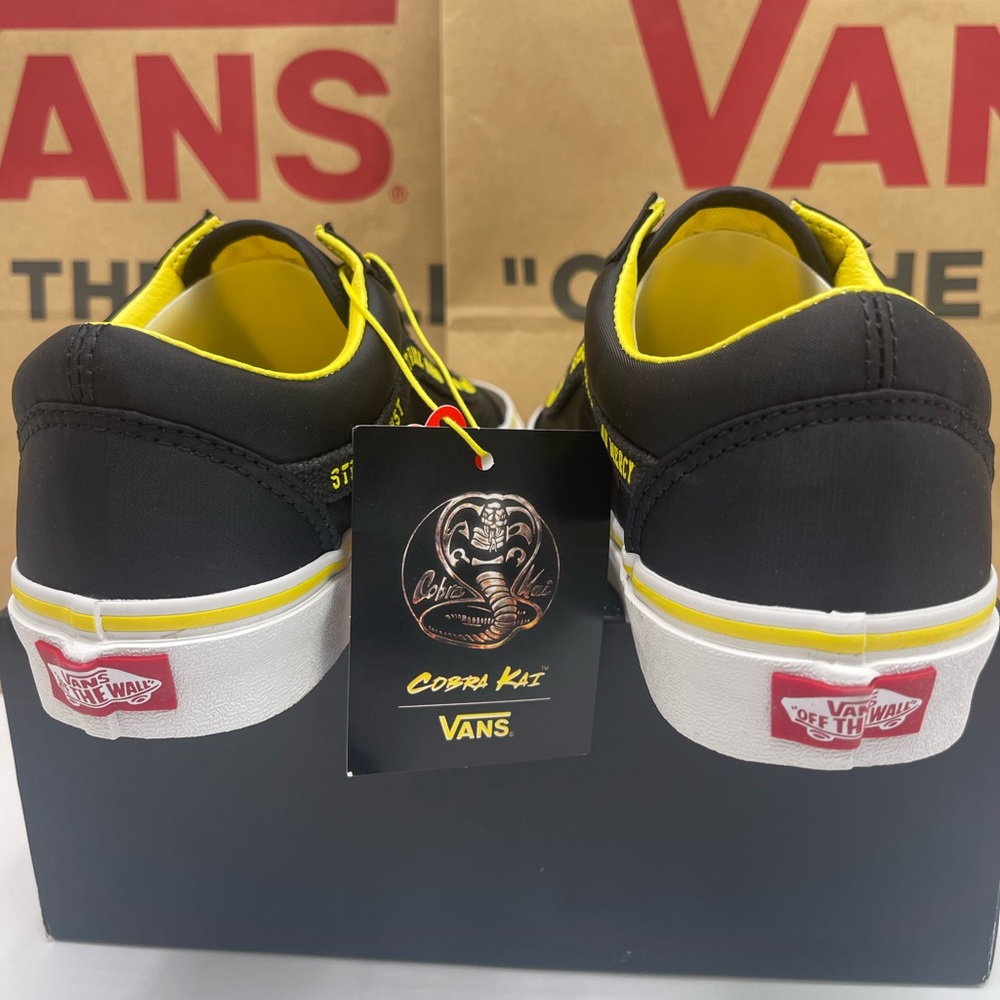 Vans Men's Old Skool Cobra Kai Black/Yellow/White Sneakers
VN0A3WKT05N - Picture 4 of 16